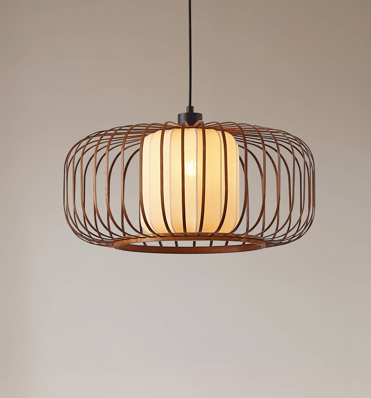 Lampa wisząca Davella Lindby, możliwość ściemniania, ciemne drewno, salon / jadalnia, bambus, skandynawski