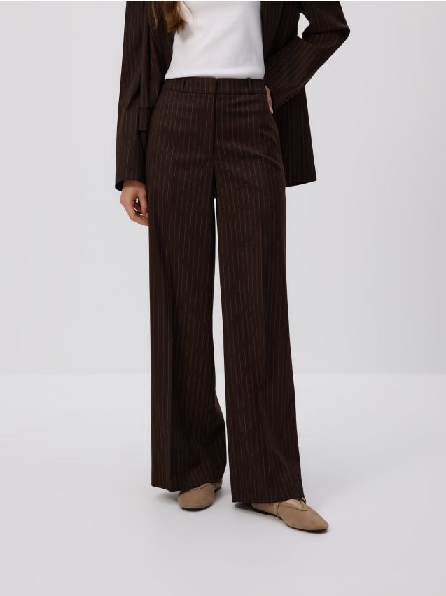 Reserved - Spodnie z kantem - ciemnobrązowy