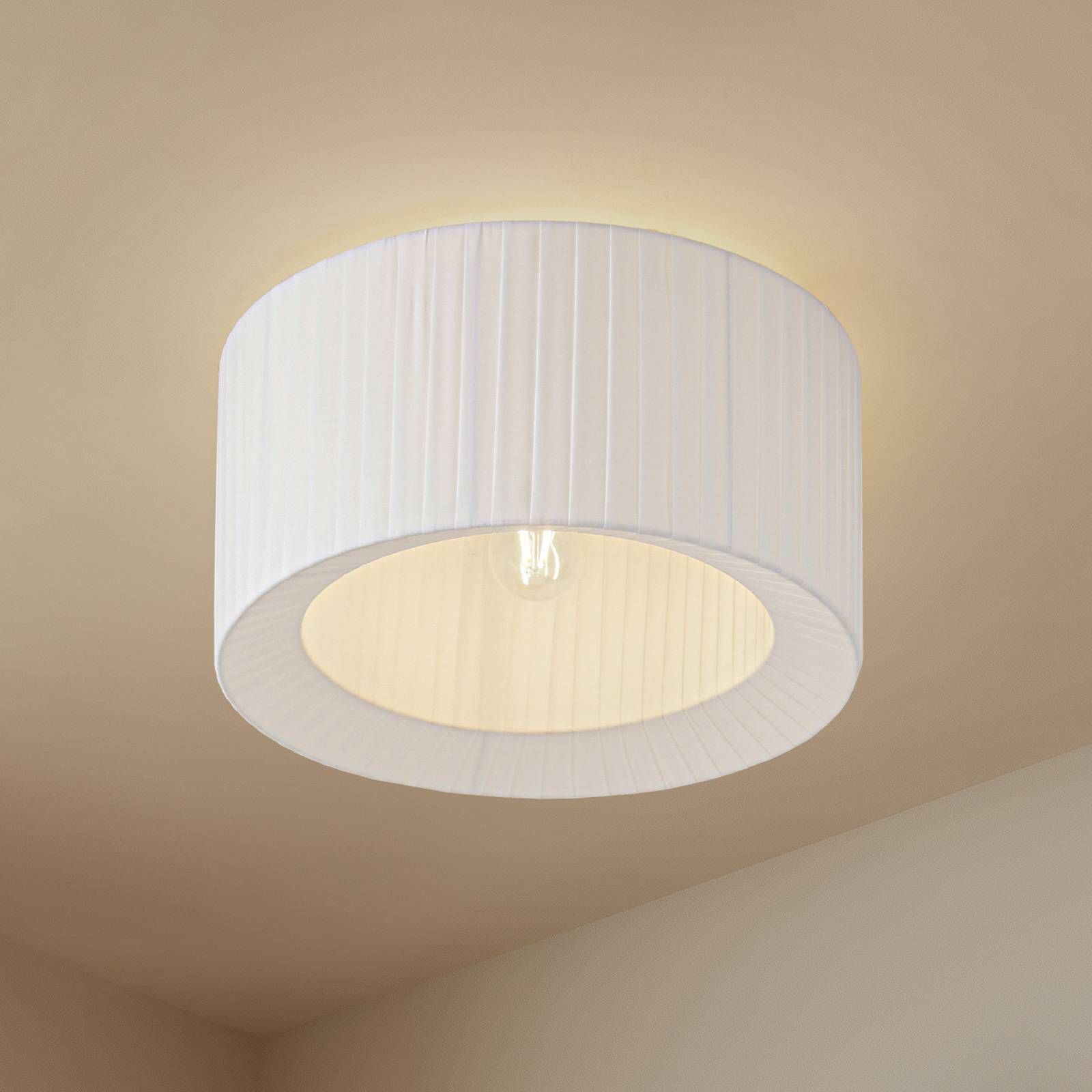 Lampa sufitowa Virelle Lindby, możliwość ściemniania, biały / opal, sypialnia, tkanina / materiał / jedwab