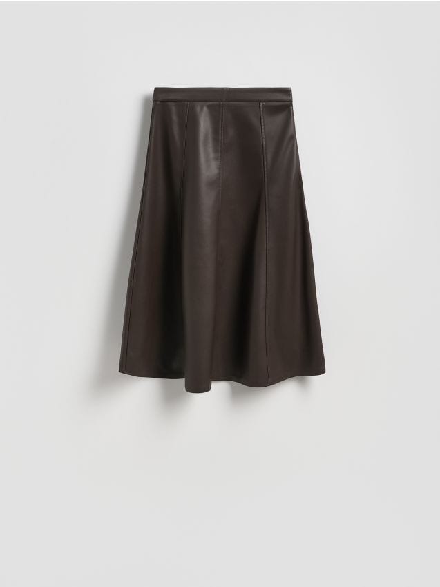 Reserved - Spódnica midi z imitacji skóry - brązowy