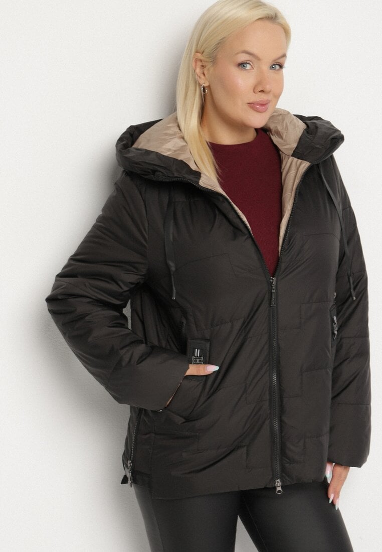 Czarna Pikowana Kurtka z Kapturem i Ozdobnymi Suwakami Tulirisa