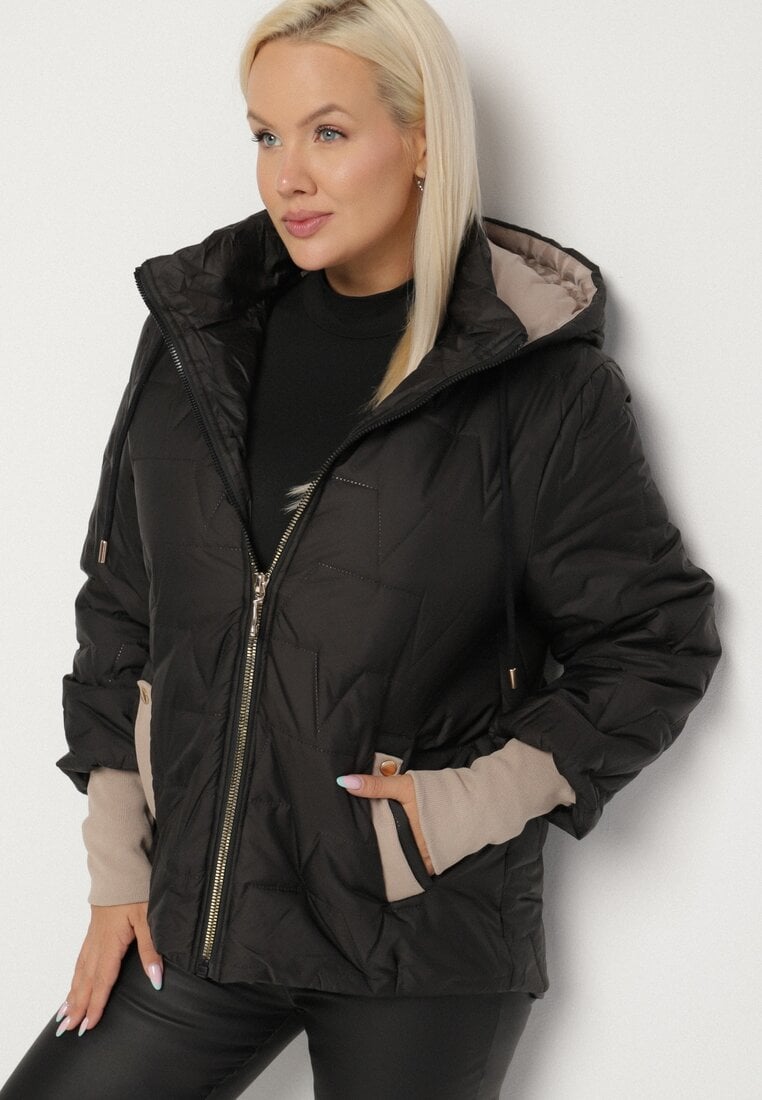 Czarna Pikowana Kurtka o Prostym Kroju z Kapturem Tulorisa