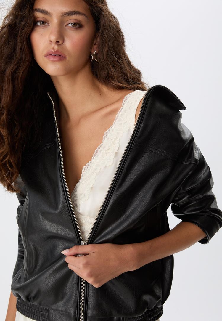 Stradivarius Kurtka oversize ze sztucznej skóry Czarny S