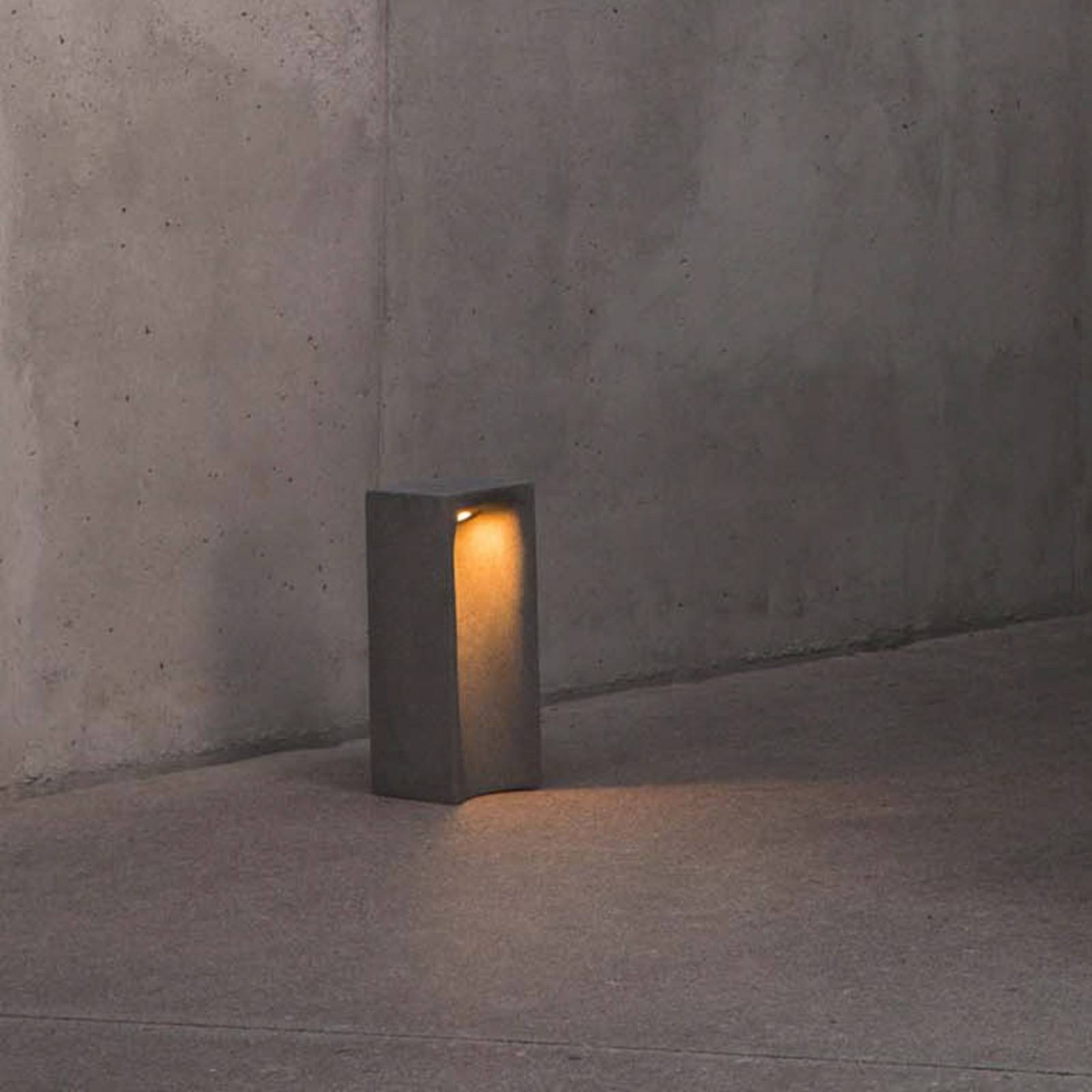 FARO BARCELONA Lampa ogrodowa stojąca Grot, aluminiowy / szary / cynkowy, beton, nowoczesny