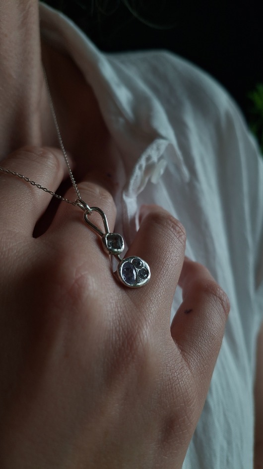 Naszyjnik z zawieszką