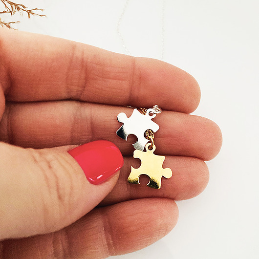 Naszyjnik z puzzlem , srebrny puzzle
