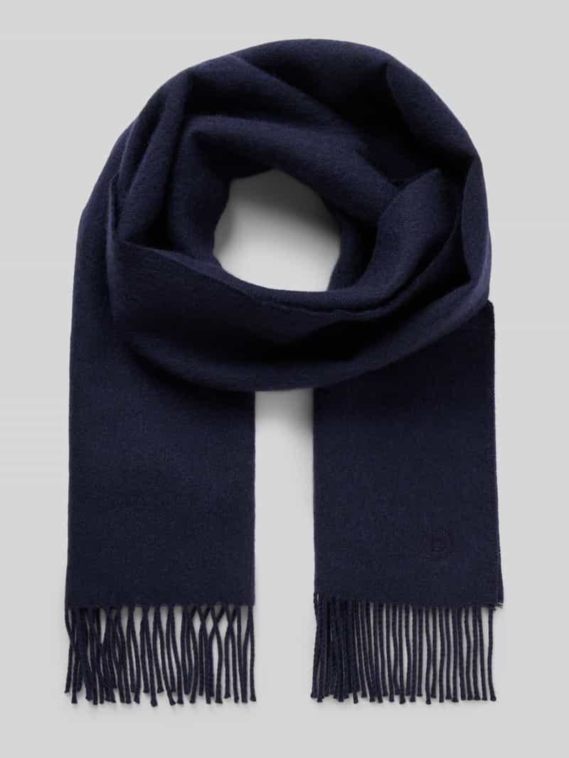 Szal wełniany z frędzlami