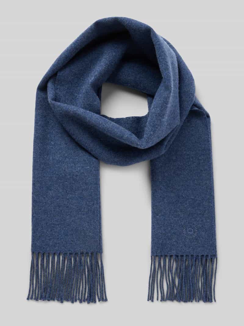 Szal wełniany z frędzlami