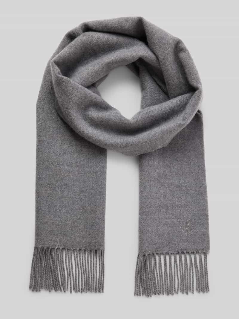 Szal wełniany z frędzlami