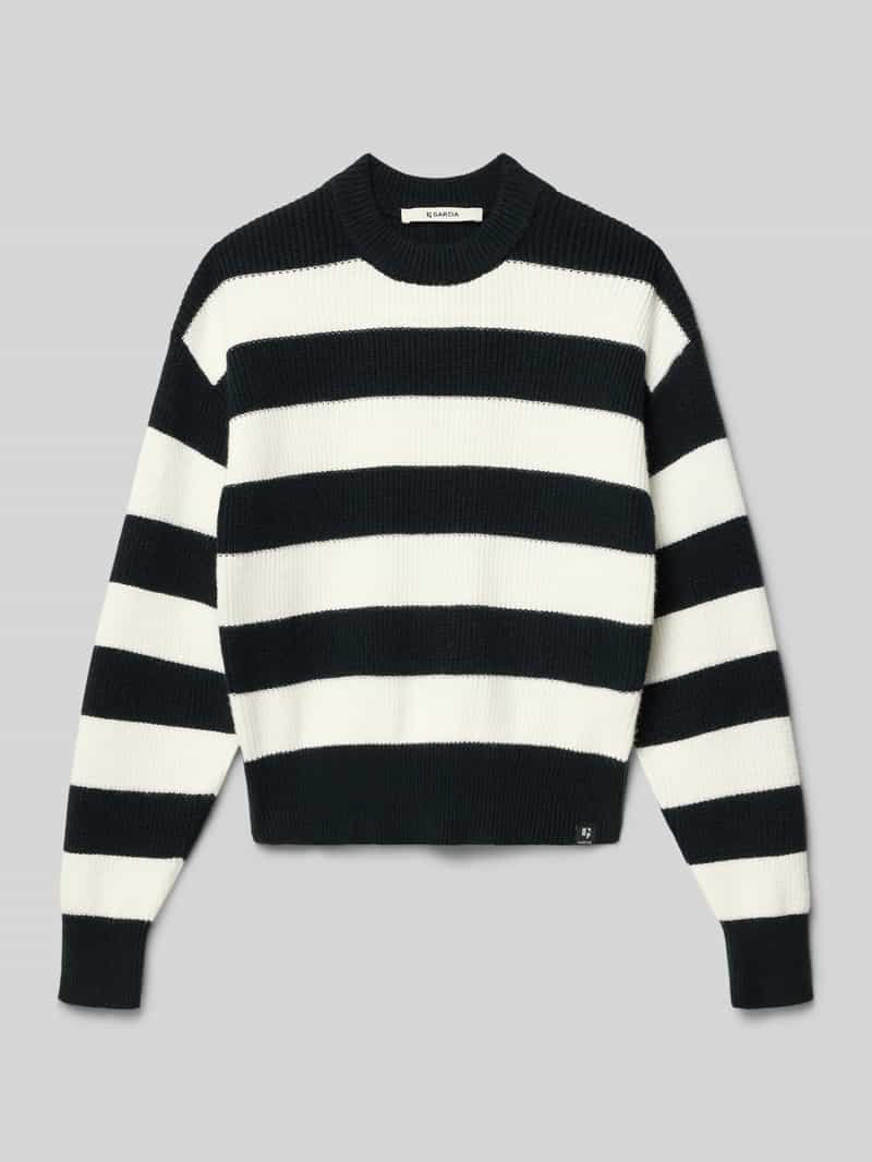 Sweter z dzianiny z prążkowanymi wykończeniami