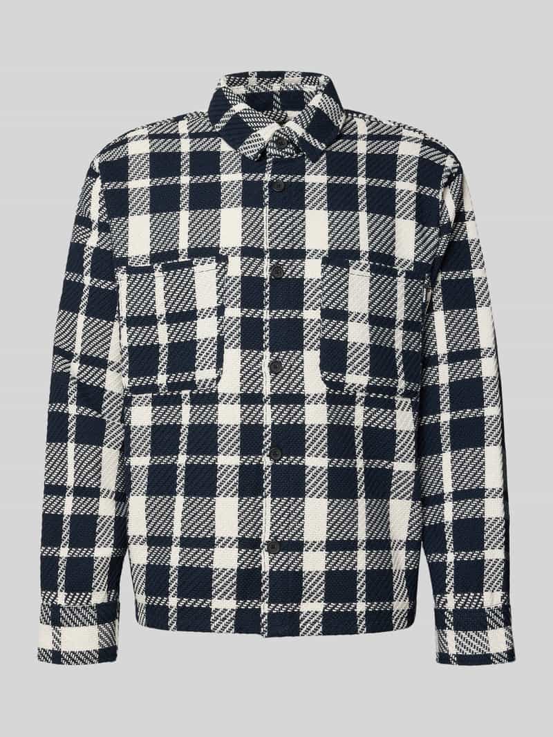 Koszula casualowa o kroju regular fit z kieszeniami na piersi