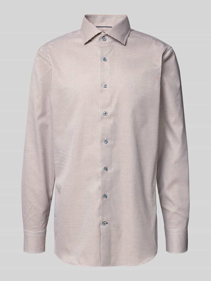 Koszula biznesowa o kroju slim fit z kołnierzykiem typu kent model ‘Savio’