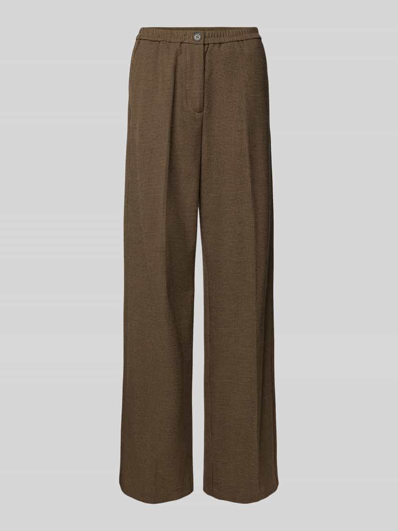 Krój regular fit z dodatkiem wiskozy