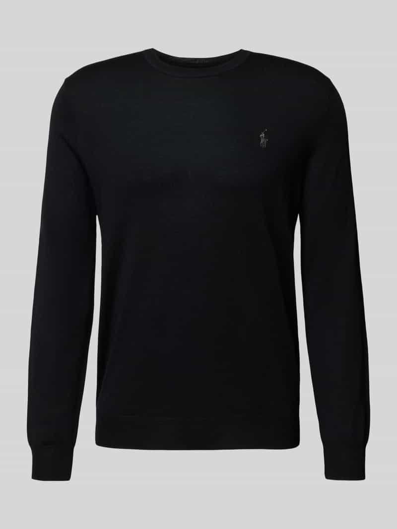 Sweter z dzianiny z wyhaftowanym logo