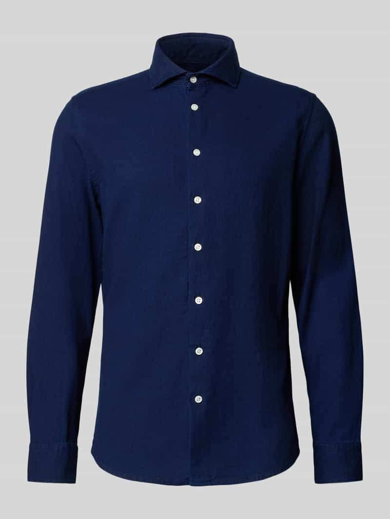 Koszula biznesowa o kroju slim fit z kołnierzykiem typu kent model ‘Spread’