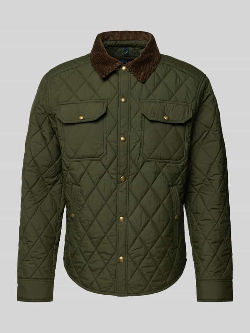 Kurtka pikowana z kieszeniami na piersi