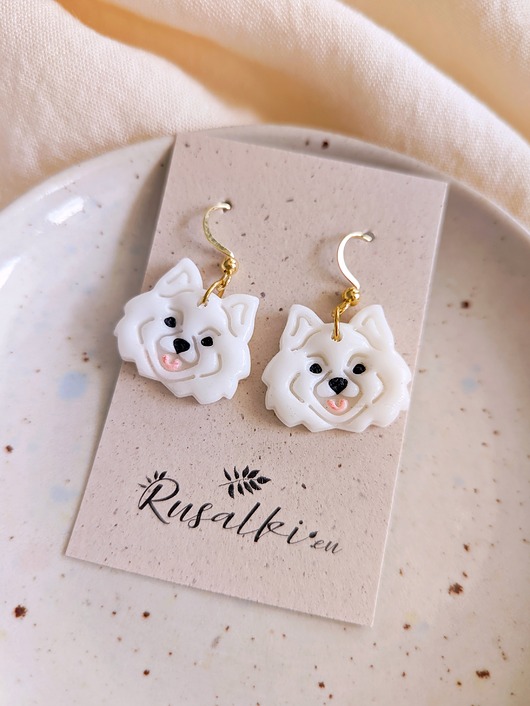 Kolczyki pieski pomeranian w kolorze białym duże wiszące kolczyki z pieskami