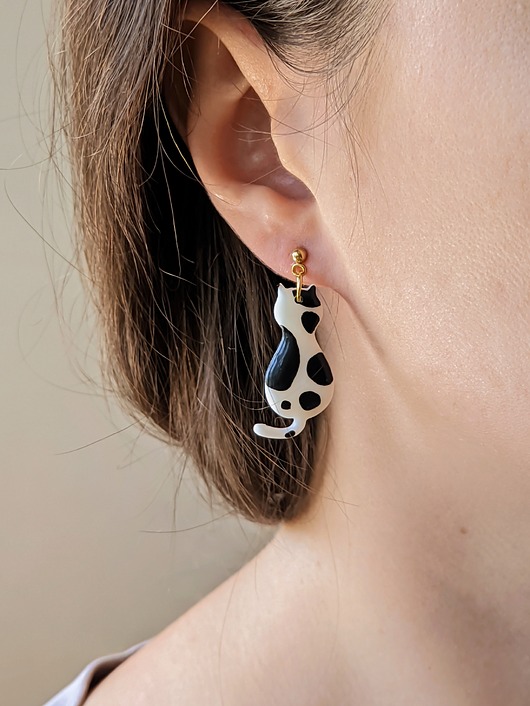 Kolczyki z łaciatym kotkiem, prezent z kotem personalizowany, kotki