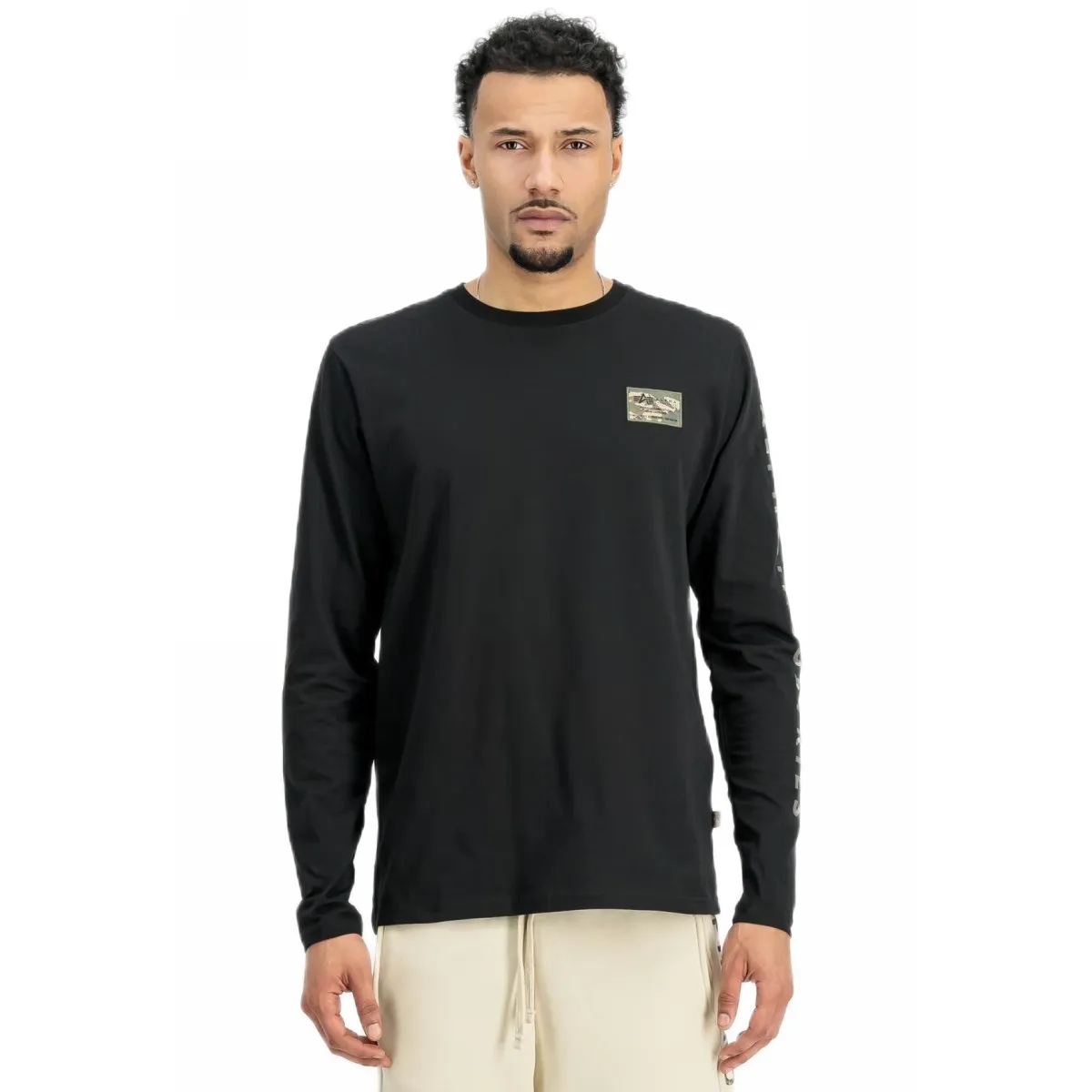 Alpha Industries Koszulka Longsleeve Camo Sleeve 156582 03 - Czarny