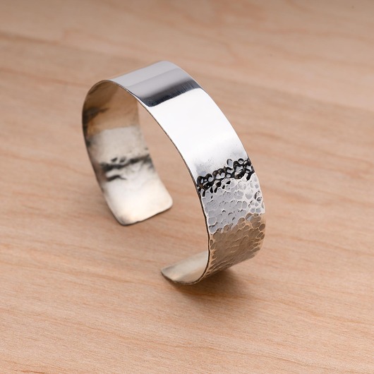 Bransoletka srebrna, doginana typu cuff (mankietowa)