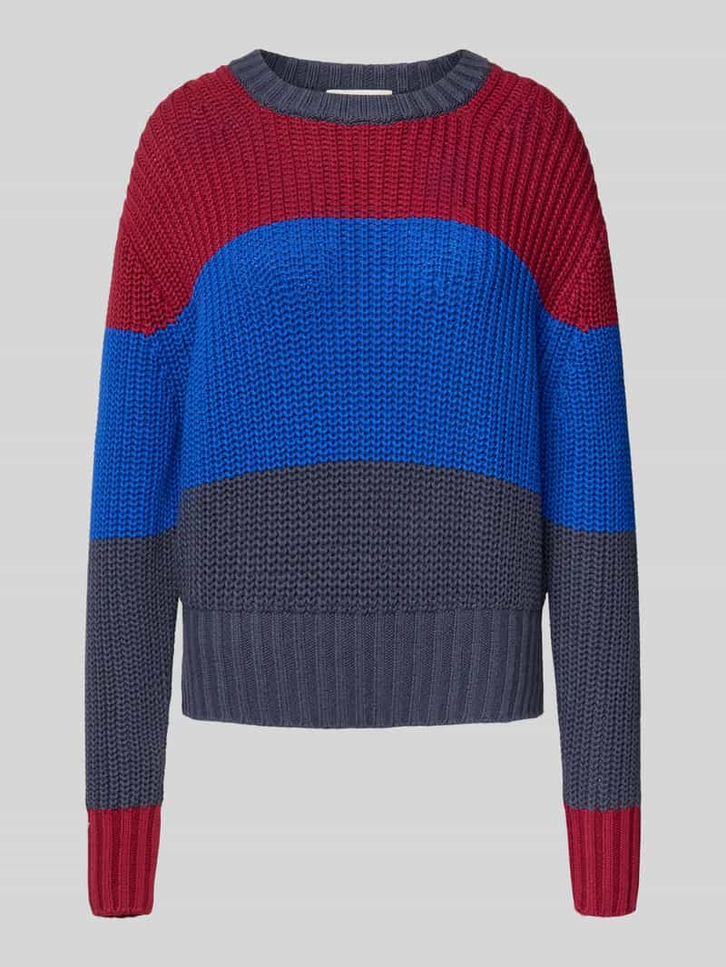 Sweter z dzianiny z okrągłym dekoltem i wzorem w paskie