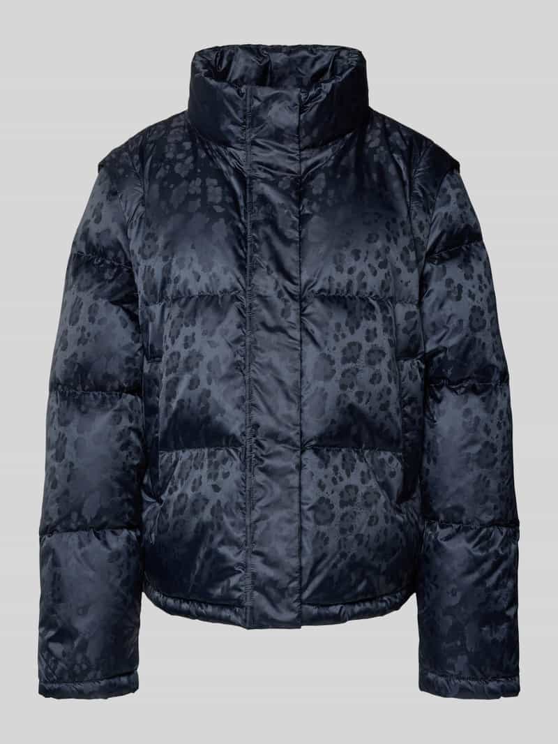 Kurtka pikowana o kroju relaxed fit ze stójką z podszewką