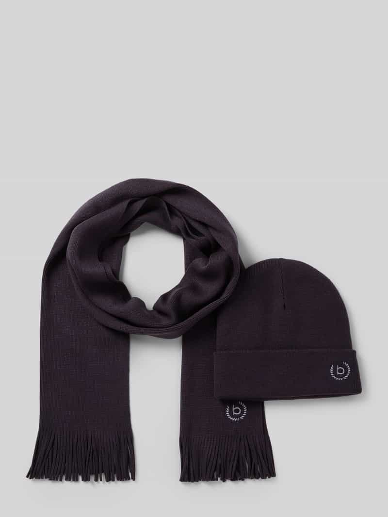 Zestaw z szalem i czapką z wyhaftowanymi logo