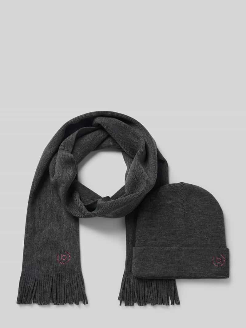 Zestaw z szalem i czapką z wyhaftowanymi logo