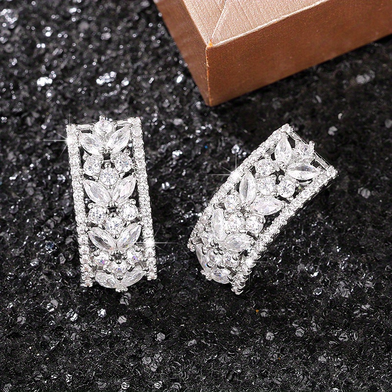 TEMU Eleganckie boho styl syntetycznych zirconów w kształcie kropli do uszu dla kobiet - błyszczący kwiatowy design, miedź bez niklu, idealne na