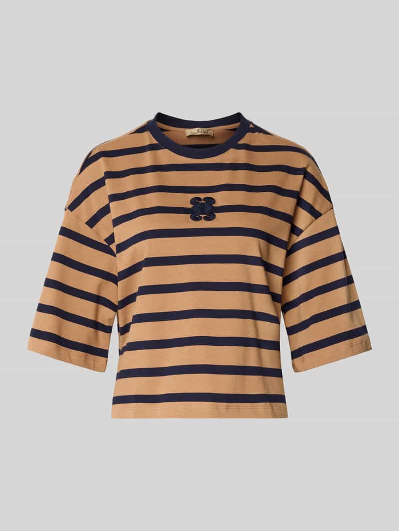 T-shirt krótki z wyhaftowanym logo