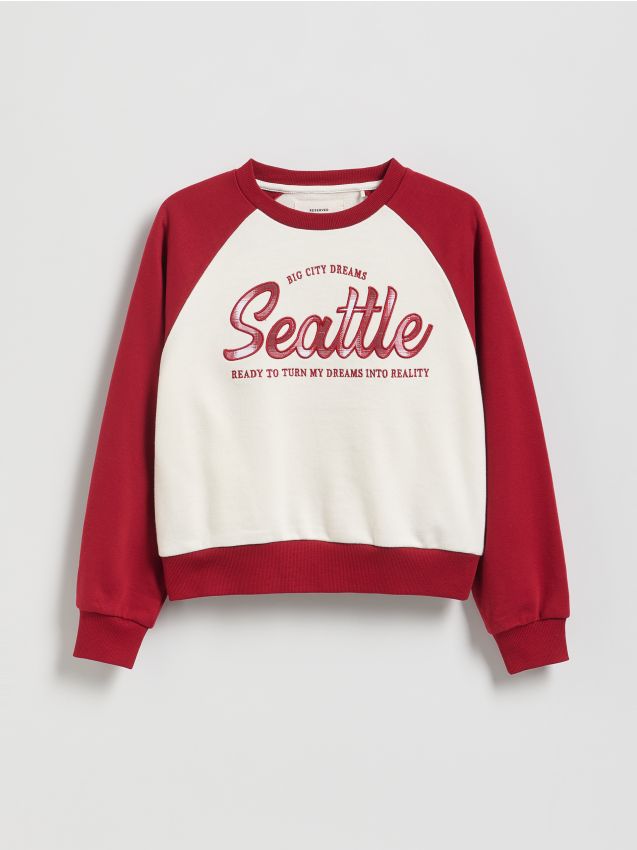 Reserved - Krótka bluza z haftowanym napisem - czerwony