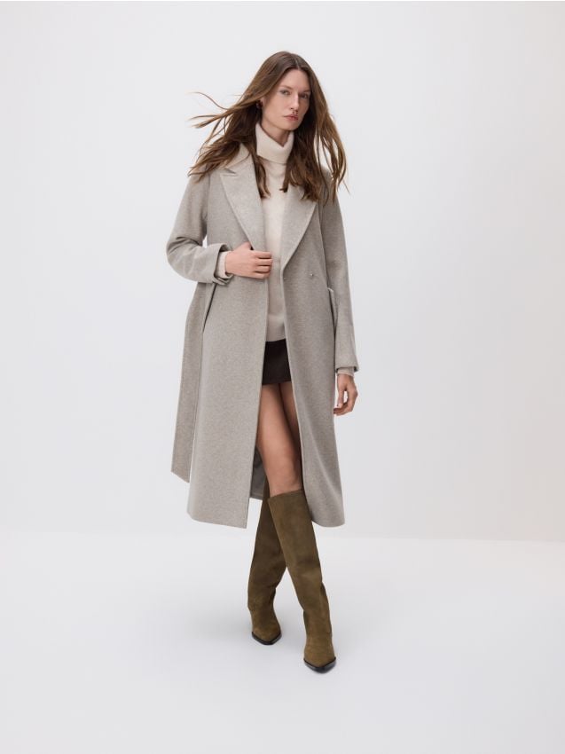 Reserved - Flauszowy płaszcz z wiązaniem - beżowy