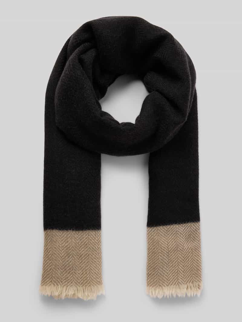 Szal z mieszanki wełny i kaszgory ze wzorem w jodełkę