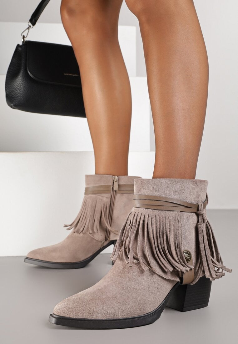 Beżowe Botki Typu Kowbojki na Stożkowym Obcasie z Frędzlami Omvila
