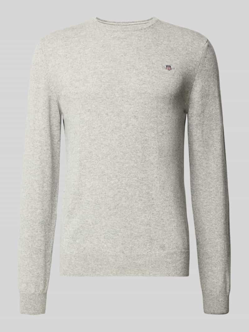 Sweter z dzianiny z prążkowanymi wykończeniami