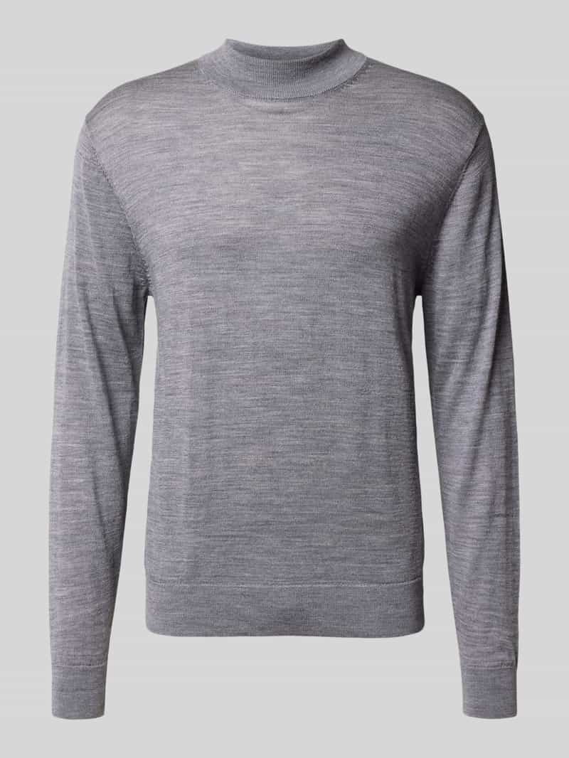 Sweter z dzianiny z prążkowanymi wykończeniami