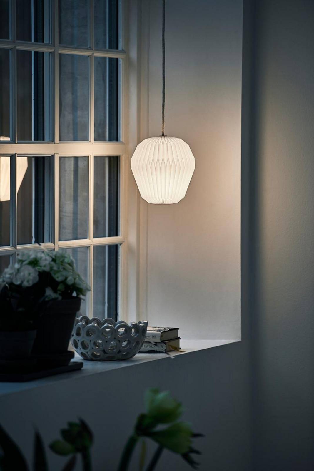 LE KLINT Lampa wisząca designerska The Bouquet, możliwość ściemniania, biały / opal, salon / jadalnia, tworzywo sztuczne, design