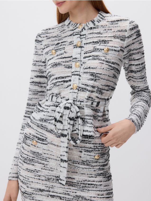 Reserved - Sweter z ozdobnymi guzikami - biały