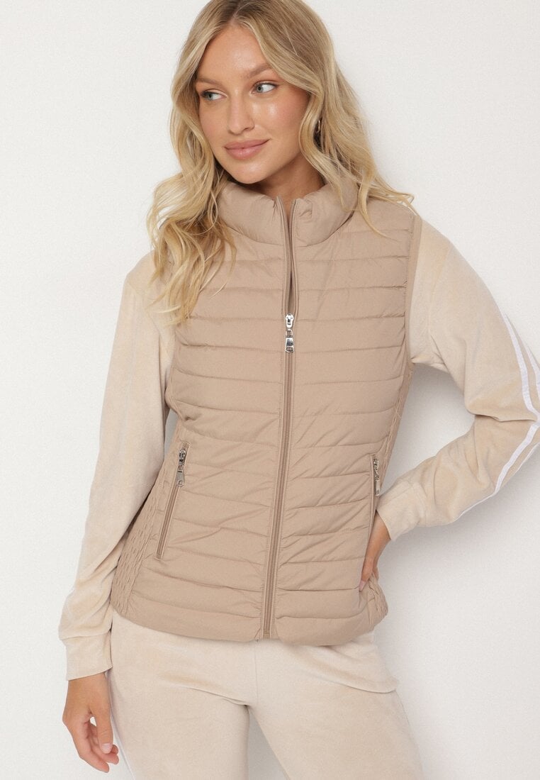 Ciemnobeżowa Pikowana Kamizelka ze Stójką i Zasuwanymi Kieszeniami Lorenith