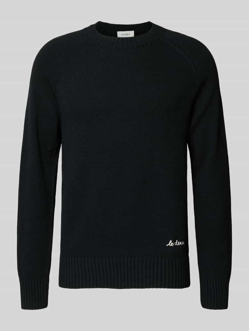 Sweter z dzianiny z prążkowanymi wykończeniami