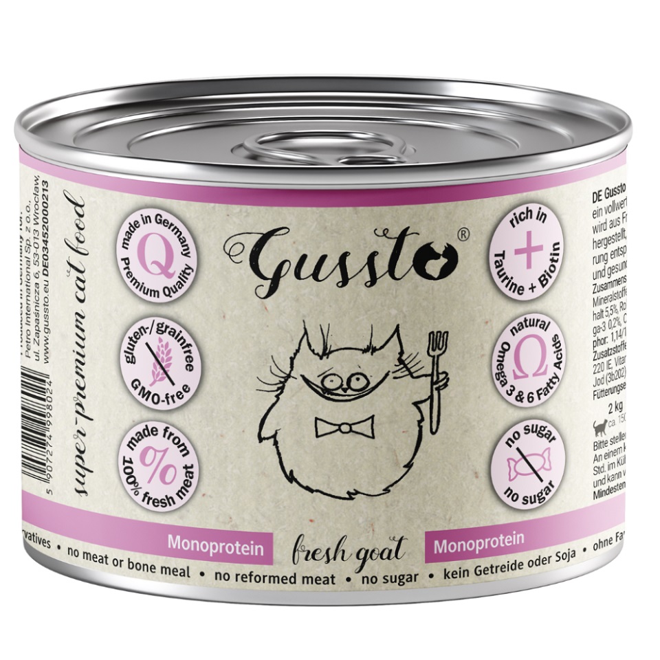 GUSSTO Fresh Goat 200 g świeża kozina, monoproteinowa mokra karma dla kotów Gussto Fresh Goat – pełnoporcjowa karma super premium z koziną dla kotówGussto Fresh Goat to pełnowartościowa i doskonale zbilansowana karma mokra klasy super premium, stworzona z myślą o dorosłych kotach. Produkowana wyłącznie ze świeżego mięsa koziny najwyższej jakości, spełniającego standardy żywności przeznaczonej dla ludzi, stanowi doskonałe źródło białka zwierzęcego.Formuła monobiałkowa sprawia, że karma jest lekkostrawna i wyjątkowo dobrze przyswajalna, co czyni ją odpowiednim wyborem dla kotów o wrażliwym układzie pokarmowym oraz w dietach eliminacyjnych przy alergiach. Starannie dobrany stosunek wapnia do fosforu wspiera zdrowie układu moczowego i nerek, minimalizując ryzyko schorzeń.Karma Gussto została wzbogacona o zestaw niezbędnych witamin i minerałów, wysoką zawartość tauryny i biotyny, a także olej z ostropestu – naturalne źródło nienasyconych kwasów tłuszczowych o działaniu przeciwzapalnym. Składniki te wspierają prawidłowe funkcjonowanie wątroby, układu trawiennego oraz odpornościowego, jednocześnie dbając o zdrową, lśniącą sierść kota.Skład: 70% Kozina (mięso i podroby), 28,7% wywar własny z mięsa, 1,1% minerały, 0,2% olej z ostropestu.Składniki analityczne: białko 9,5%, tłuszcz 5,5%, popiół surowy 2,0%, włókno surowe 0,4%, wilgotność 80%, kwasy tłuszczowe Omega-3 0,2%, Omega-6 0,3%Dodatki żywnościowe ważne dla fizjologii odżywiania/kg: witamina D3 220 IE, witamina E 22 mg, cynk (3b605) 27,5 mg, mangan (3b503) 1,54 mg, jod (3b202) 0,83 mg, Tauryna 2000 mg, Biotyna 330 μg.Zrównoważony stosunek wapń/fosfor 1,14/1 (0,25%/0,22%)Wartość energetyczna: 94,46 Kcal/100g, 395,23 kJ/100g