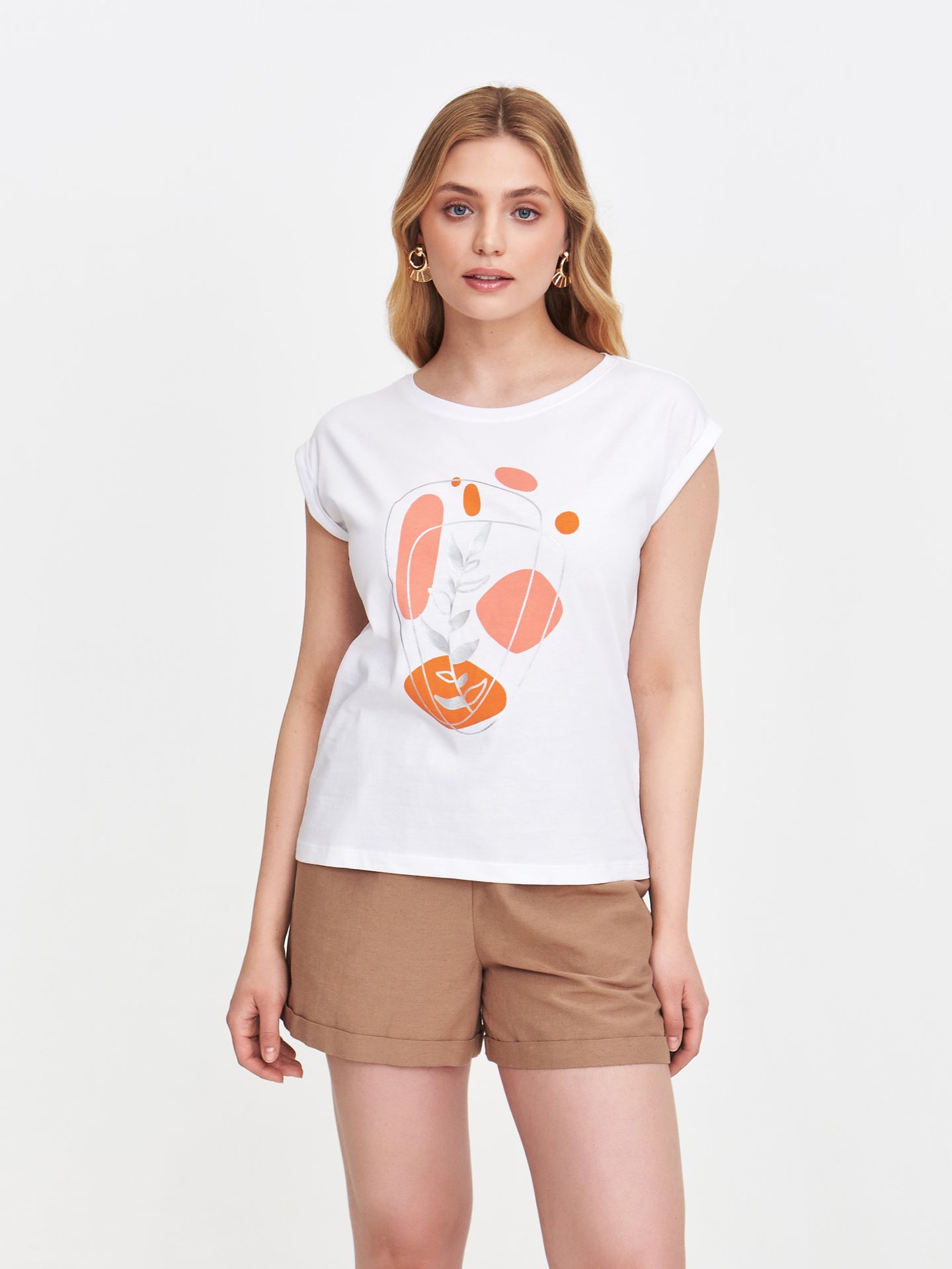 T-shirt z nowoczesnym nadrukiem