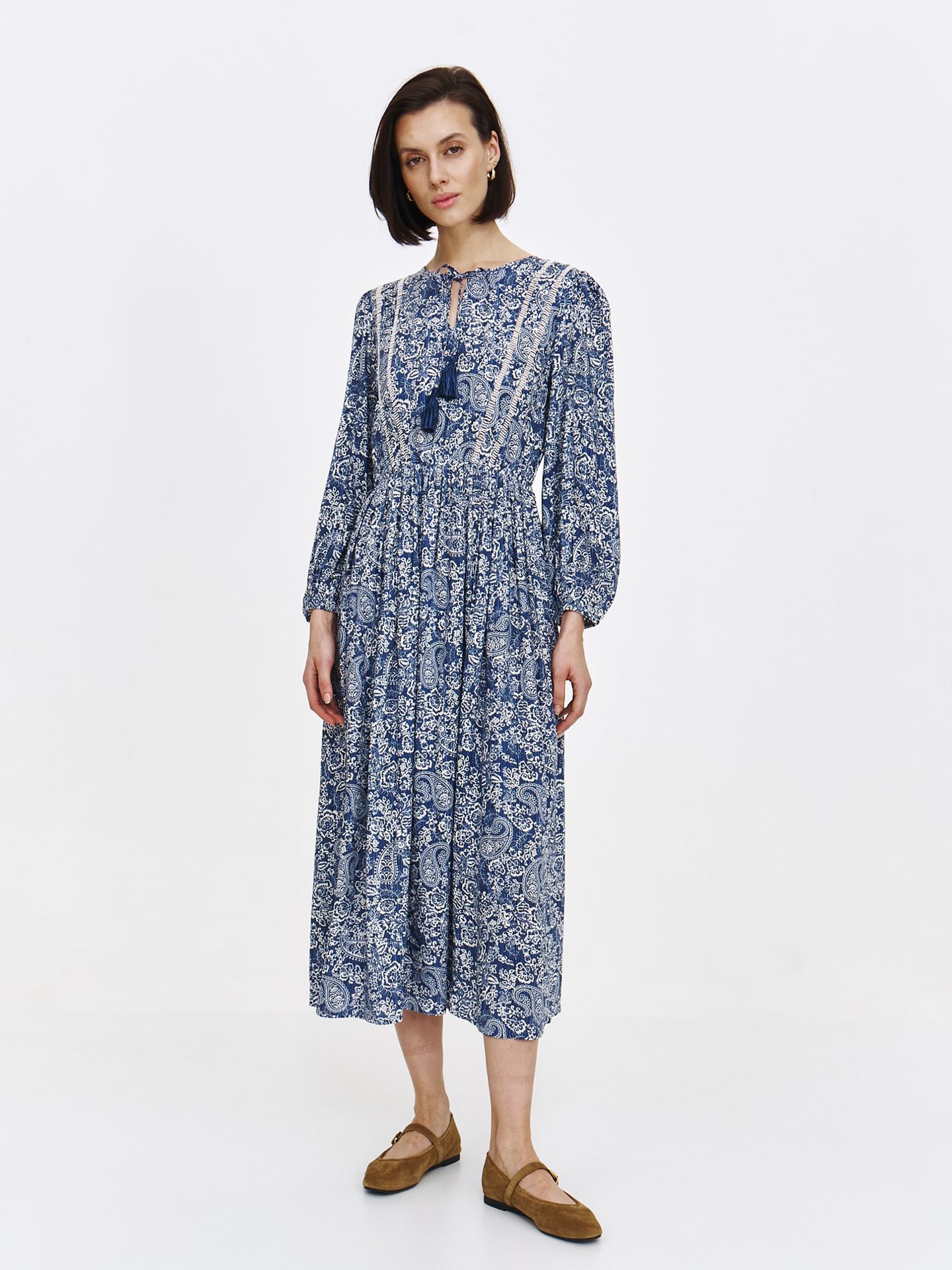 Sukienka maxi we wzory w stylu boho