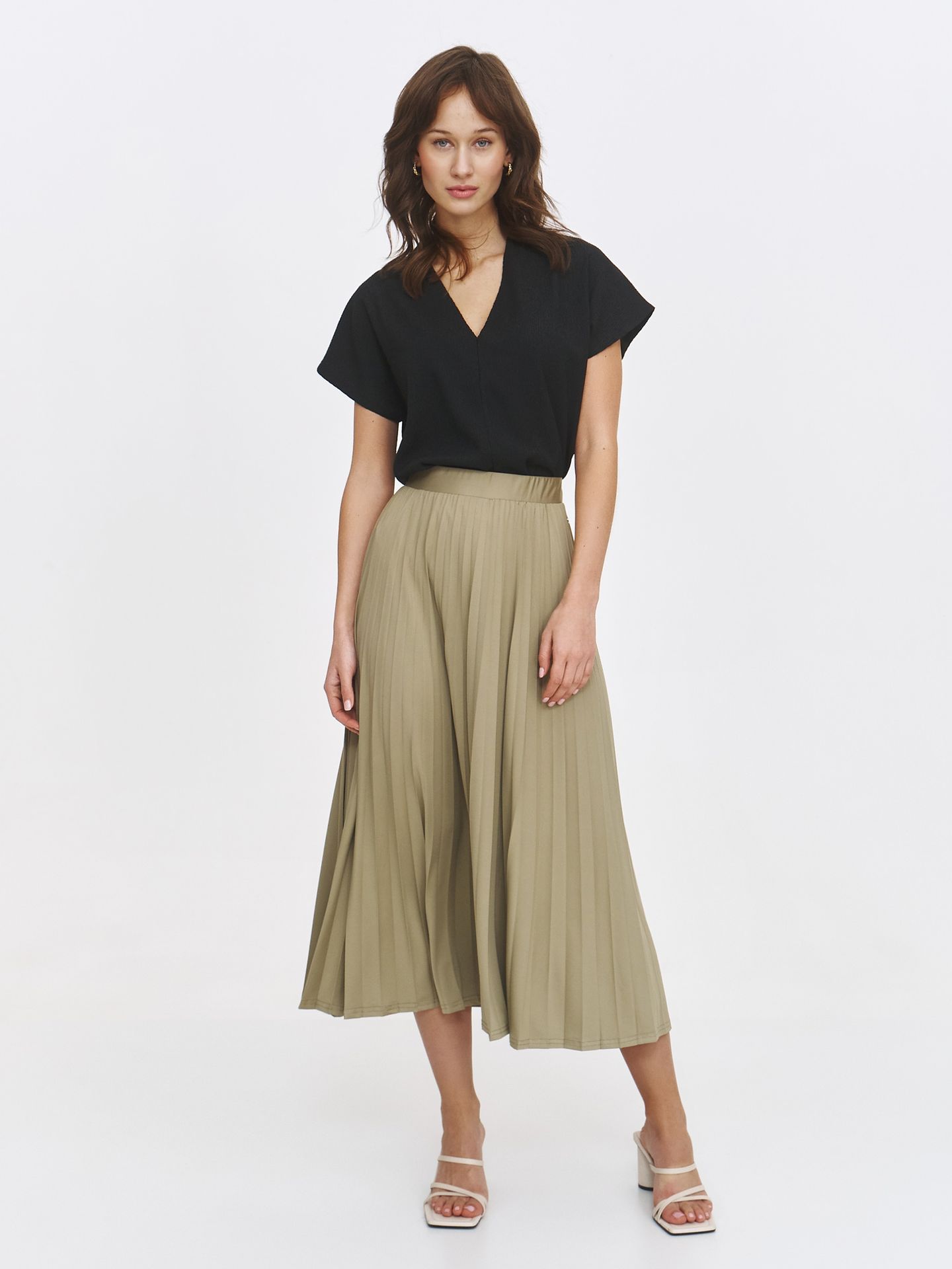 Plisowana spódnica z atłasową gumą w pasie