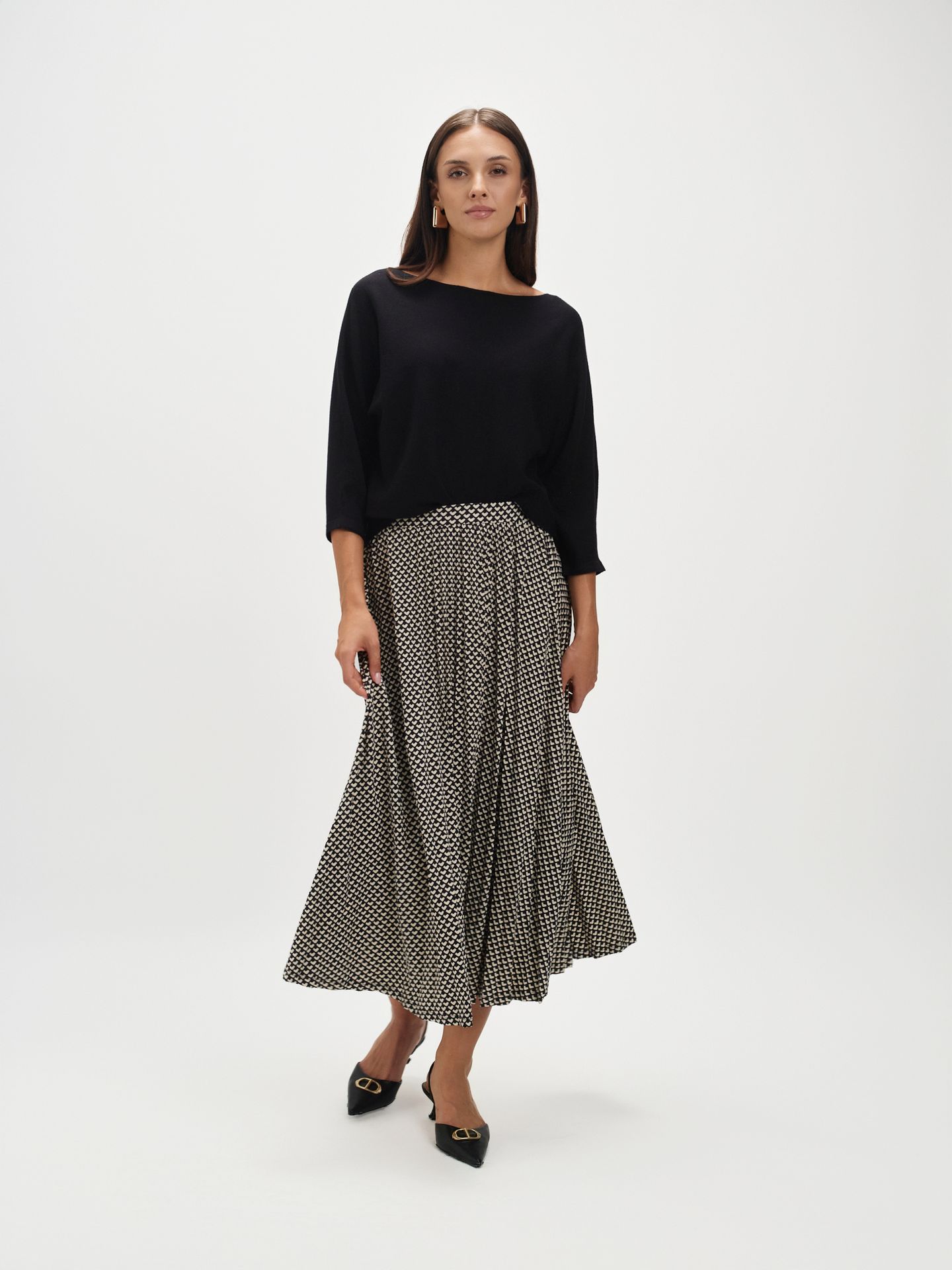 Plisowana spódnica z geometrycznym wzorem