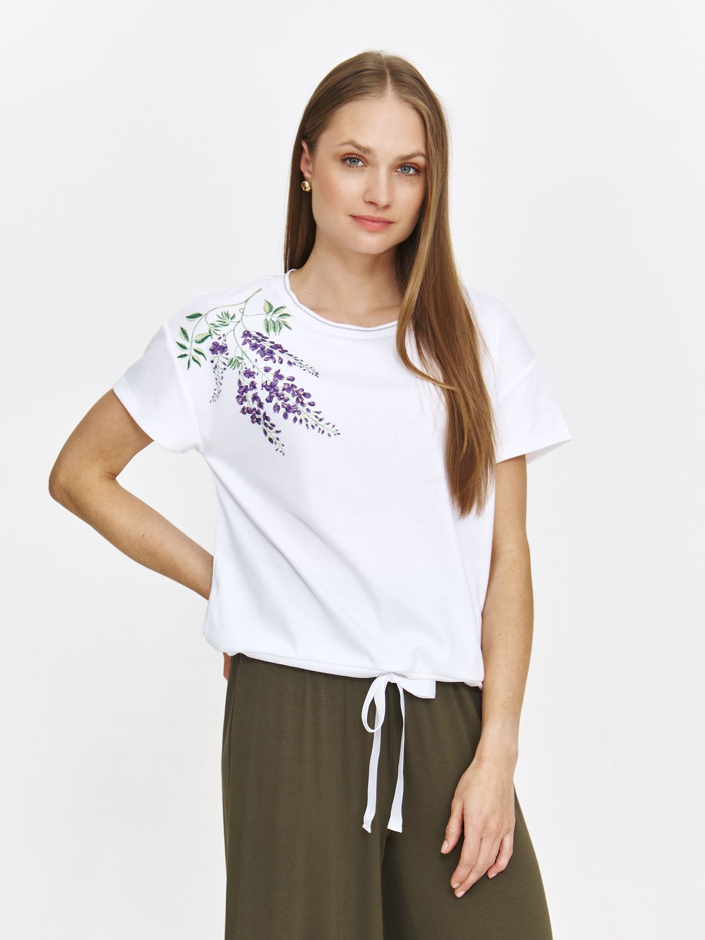 Biała bluza z printem