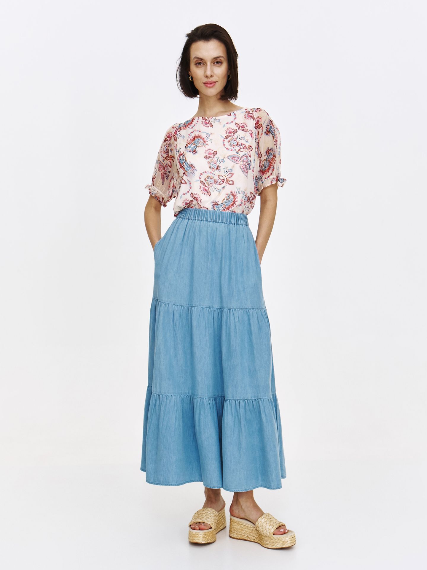 Spódnica z falbaniastym wykończeniem z imitacji denimu