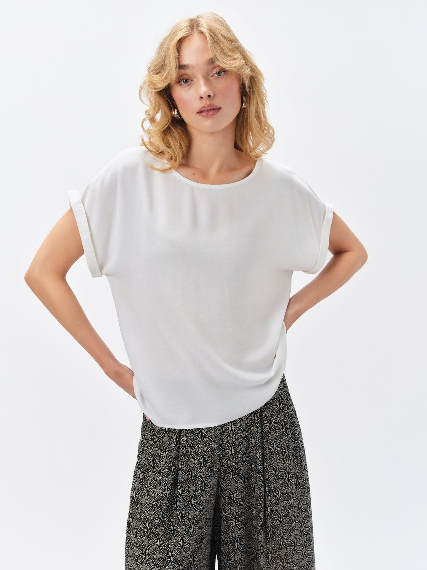 Luźny biały top