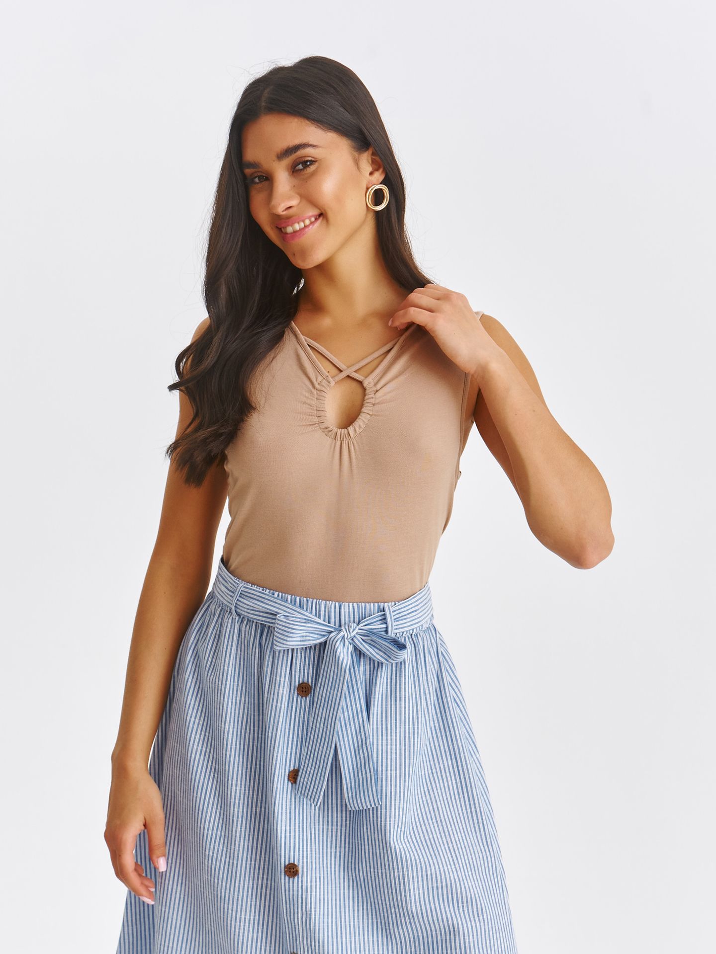 Bluzka damska bluzka bez rękawów niebieska - SBW0700BE luźna, na ramiączkach - TOP SECRET - Odzieżowy sklep internetowy TOP SECRET