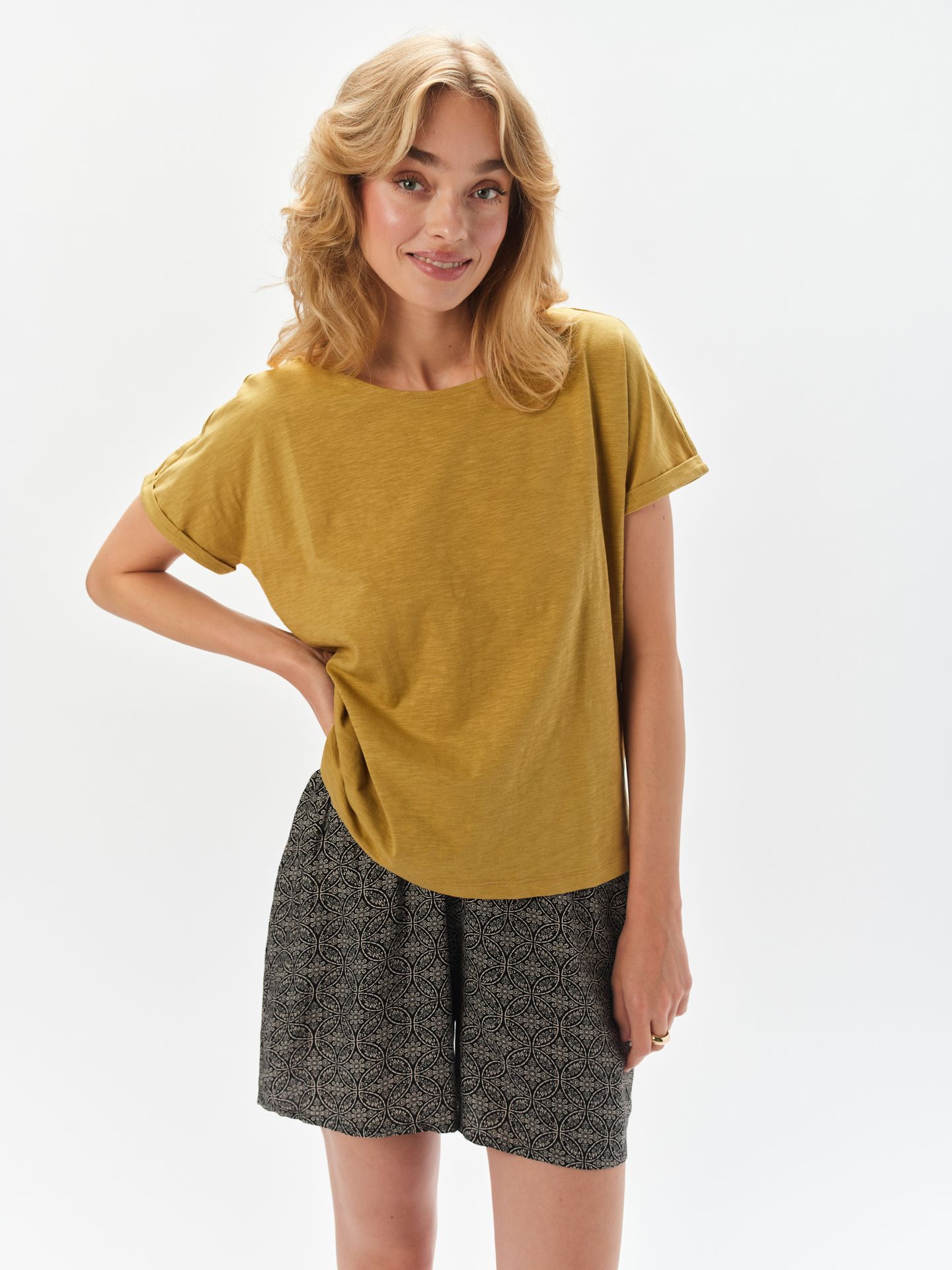 T-shirt bawełniany w kolorze khaki